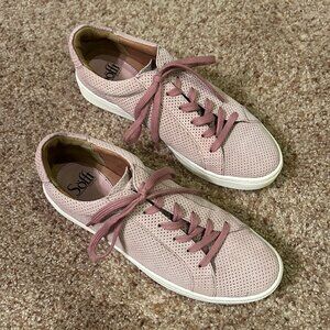 Sofft Somers Tie Peony Sneakers Women's Size 9